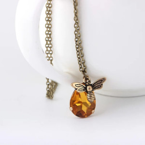 Vintage Amber Bee Necklace | Timeless Bee Jewelry Gift