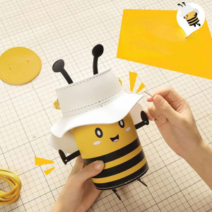 Creative Bee DIY Bag Kit | Cute Handmade Purse Gift for Her