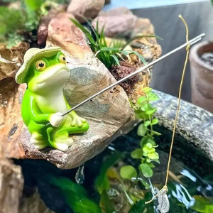 Solar Frog on Scooter Statue – Light-Up Garden Decor!