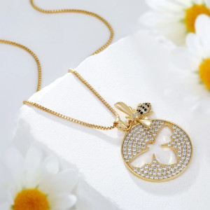 Honeycomb Glow Bee Necklace - Cute & Modern Bee Jewelry Gift
