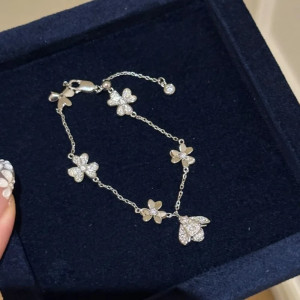 Sparkling Garden Bee Bracelet in Silver - Elegant Bee Jewelry