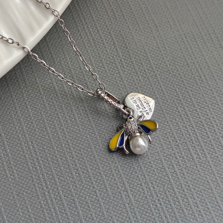 Detailed view of Silver Bee Honey Pearl Necklace