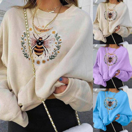 Cute Bee & Flower Sweatshirt for Women | Vintage Bee Lover Gift