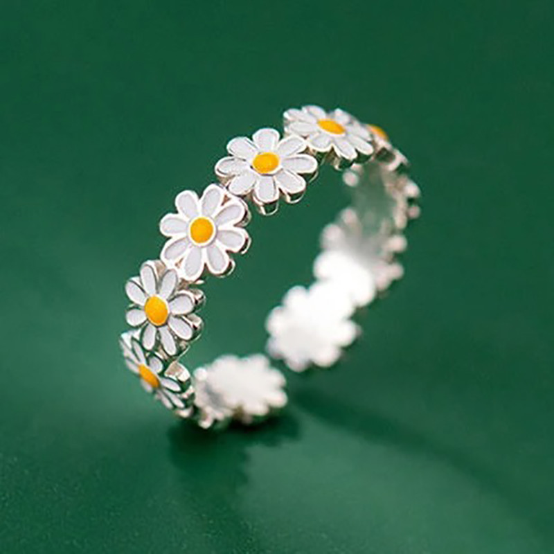 Anneau collier de marguerites
