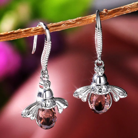 Vintage Chic Bee Pendant | Cute Bee Jewelry Gift for Women